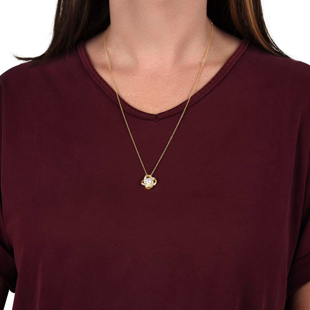 Love Knot Forever – Elegante Halskette für jeden Anlass