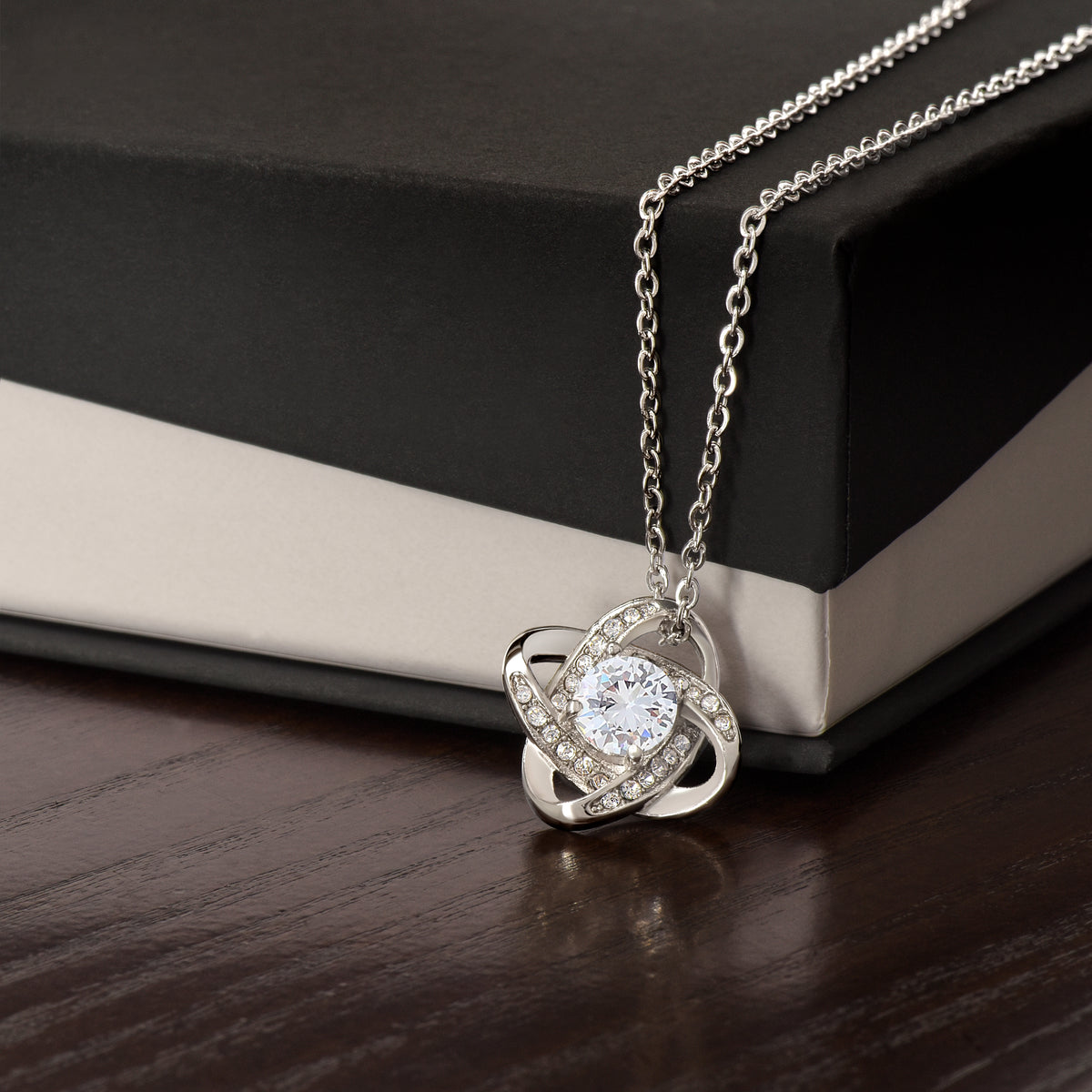 Love Knot Forever – Elegante Halskette für jeden Anlass