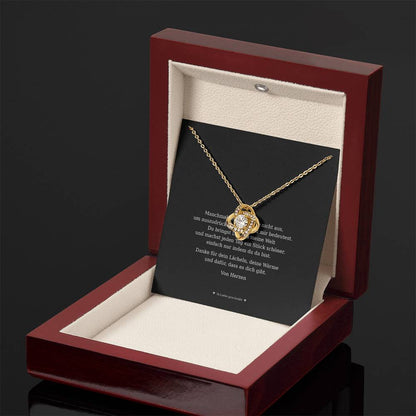 Love Knot Forever – Elegante Halskette für jeden Anlass